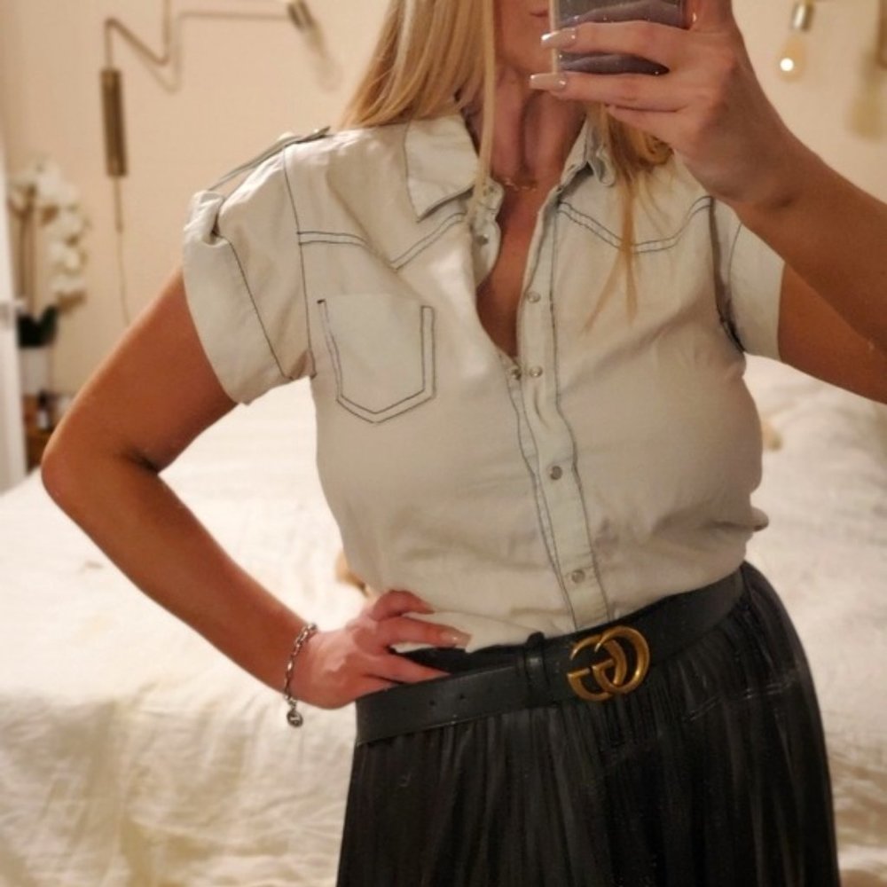 Lola Faded Lightweight Denim Short Sleeve Pearl Buttoned Retro Shirt